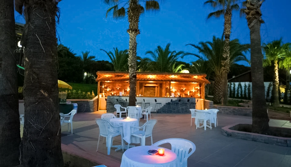 هتل فانتاسیا دلوکس کوش آداسی